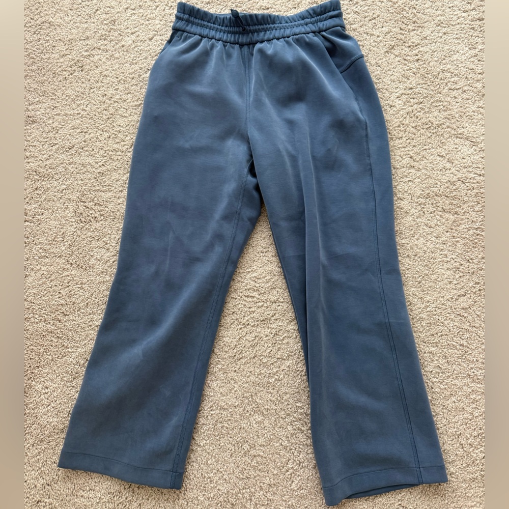 Lululemon Softstream High-rise Light Blue Cropped Pants